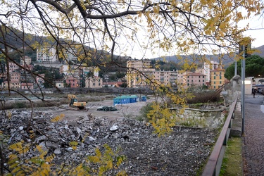 Genova, Molassana - enorme vuoto urbano lasciato laddove sorgeva