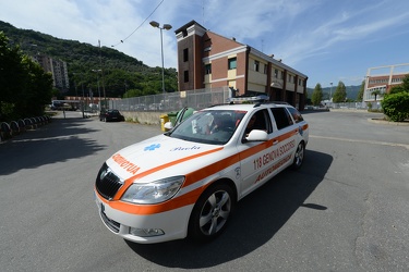 Genova - zona via delle Gavette - presidio 118 auto medica press