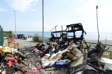 Genova Pegli, Multedo - roulotte in cui abitava anziana signora 