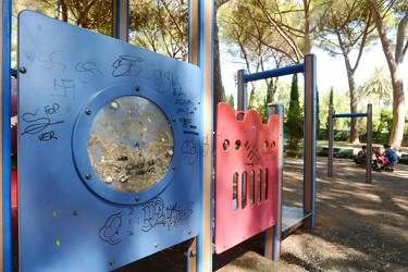 Genova, Nervi, Parco - area giochi per bambini,
