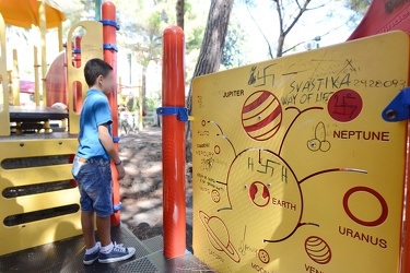 Genova, Nervi, Parco - area giochi per bambini,