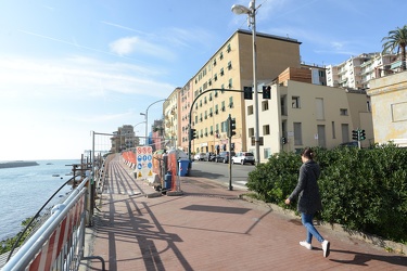 Genova Pegli, la nuova ringhiera nel tratto di passeggiata a mar