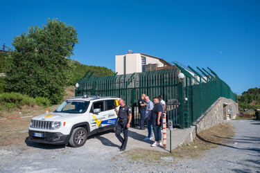 Genova, i residenti di Pra‚Äô in strada contro l‚Äôarrivo di Luc