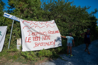 Genova, i residenti di Pra‚Äô in strada contro l‚Äôarrivo di Luc