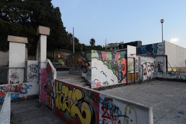 Genova, quartiere quezzi alta - giardini pista rossa