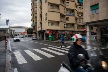 Genova, Sestri Ponente - attraversamenti pedonali pericolosi