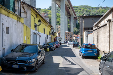 Genova, zona Gavette - protesta residenti cavalcavia autostrada