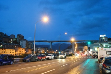 Genova, lungo Bisagno - viadotto autostradale sulla Valbisagno, 