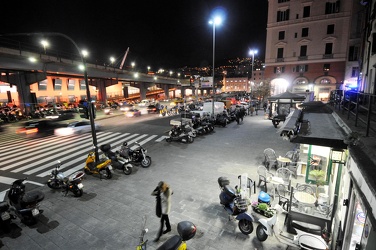 Genova - centro storico - Piazza Cavour