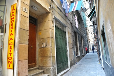 Genova - centro storico - vico del fornaro