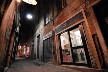 reportage notte Via della Maddalena