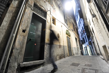 Genova - centro storico - via delle Grazie - furto notte