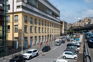 Genova, darsena - i palazzi Metellino e Tabarca, dietro al museo