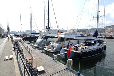 Genova, porto antico - ormeggio grandi Yacht