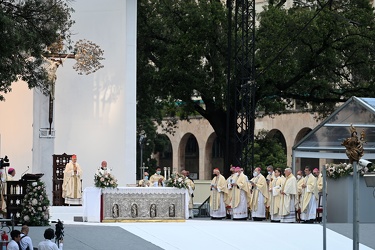 Genova - piazza della Vittoria - cerimonia consacrazione episcop