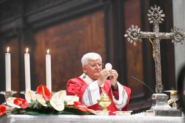 Genova, cattedrale San Lorenzo - messa con vescovo Marco Tasca