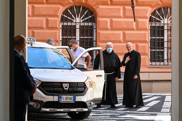 Genova, arcivescovado piazza Matteotti - nuovo arcivescovo Padre