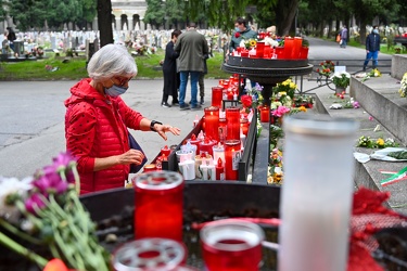 Genova, cimitero Staglieno - messa giorno defunti con distanziam