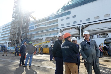 Genova Sestri Ponente - stabilimento Fincantieri - la messa del 