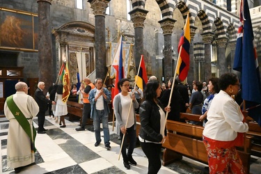 Genova, cattedrale San Lorenzo - messa per i migranti