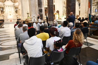 Genova, cattedrale San Lorenzo - messa per i migranti