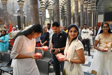 Genova, cattedrale San Lorenzo - messa per i migranti