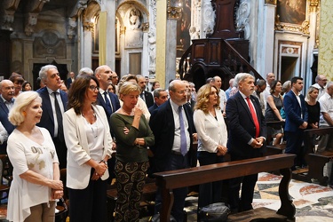 Genova, chiesa di via Lomellini - messa per i politici officiata