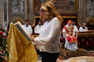 Genova, chiesa di via Lomellini - messa per i politici officiata