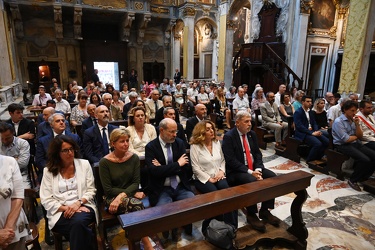 Genova, chiesa di via Lomellini - messa per i politici officiata