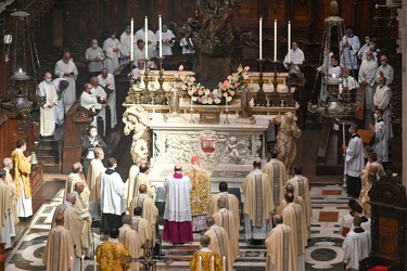 Genova, cattedrale San Lorenzo - ultima messa e saluto Cardinale