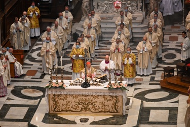 Genova, cattedrale San Lorenzo - ultima messa e saluto Cardinale