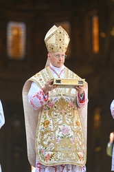 Genova, cattedrale San Lorenzo - ultima messa e saluto Cardinale