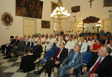 Seg. Stato Vaticano Tarcisio Bertone benedice atrio Galliera