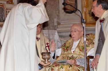 Genova - santuario madonna grazie - ultima messa anziano parroco