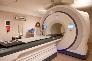 Genova, ospedale san Martino - cancer center - nuova macchina ra
