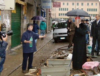 Genova - alluvione - cardinale Bagansc