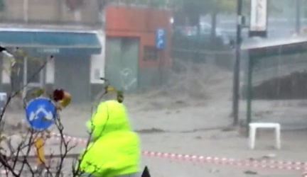 Genova - alluvione Ottobre 2014 - la situazione a Montoggio, pae