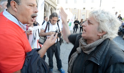 Genova - palazzo Regione Piazza De Ferrari - manifestazione asco