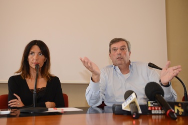 Genova - alluvione 2014 - la conferenza stampa di Claudio Burlan