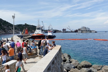 Isola del Giglio - Costa Concordia - tutto pronto per le operazi