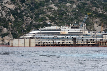 Isola del Giglio - Costa Concordia - un giro attorno al relitto