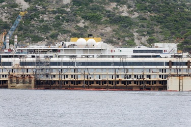 Isola del Giglio - Costa Concordia - un giro attorno al relitto