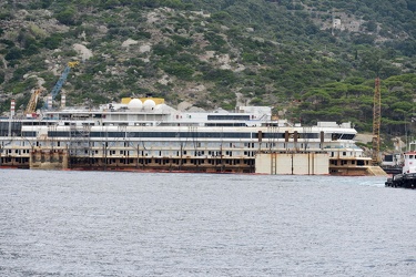 Isola del Giglio - Costa Concordia - un giro attorno al relitto