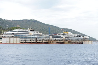 Isola del Giglio - Costa Concordia - un giro attorno al relitto