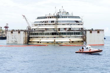 Isola del Giglio - Costa Concordia - un giro attorno al relitto