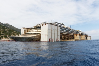 Isola del Giglio - Costa Concordia - la situazione attorno al re