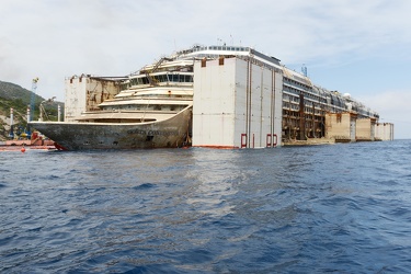 Isola del Giglio - Costa Concordia - la situazione attorno al re