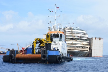 Isola del Giglio - Costa Concordia - la situazione attorno al re