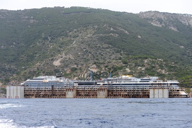 Isola del Giglio - Costa Concordia - la situazione attorno al re