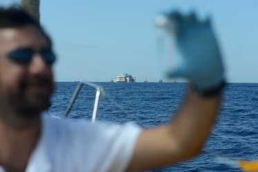 Costa Concordia - secondo giorno di navigazione verso Genova - i